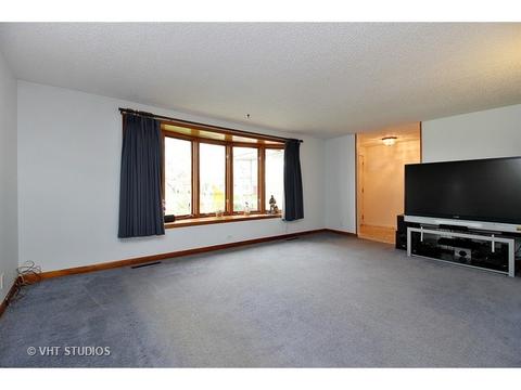49 N Lynn Ct, Kankakee, IL 60901 photo 2