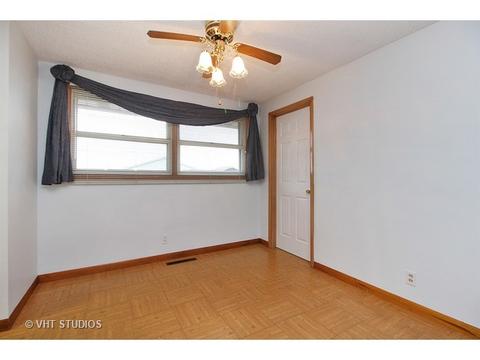 49 N Lynn Ct, Kankakee, IL 60901 photo 5