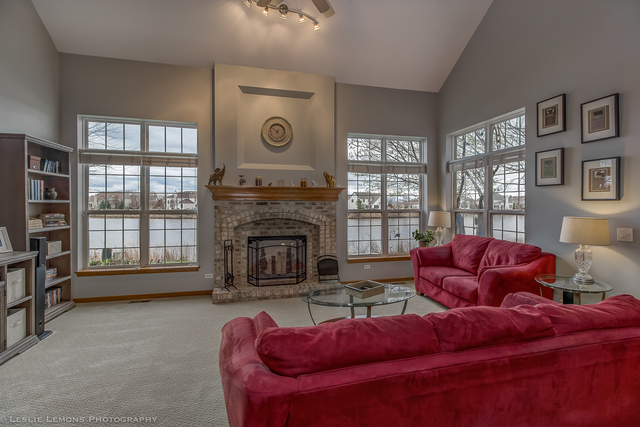 11915 Winterberry Ln, Plainfield, IL 60585 photo 2