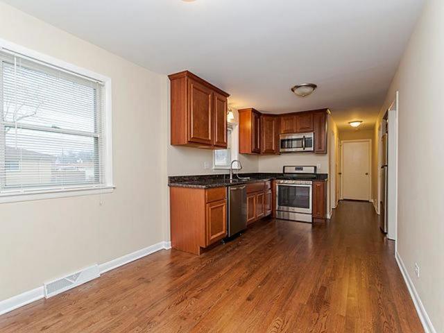 9062 S Union Ave, Chicago, IL 60620 photo 5