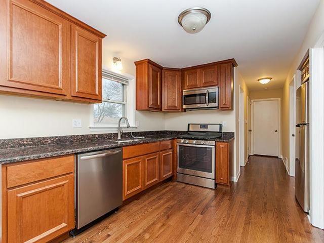 9062 S Union Ave, Chicago, IL 60620 photo 3