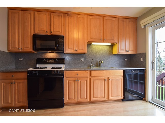 247 Ord Ct, Bartlett, IL 60103 photo 4