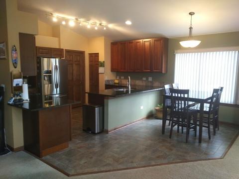 3901 Cherry Tree Ct, Joliet, IL 60435 photo 2