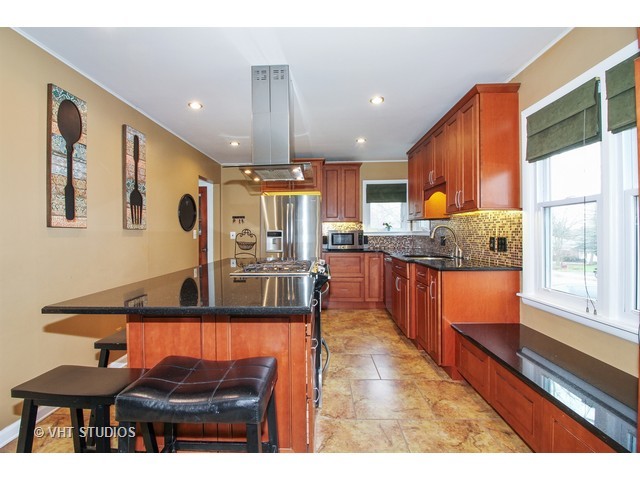 4410 Ponca St, Mchenry, IL 60050 photo 2