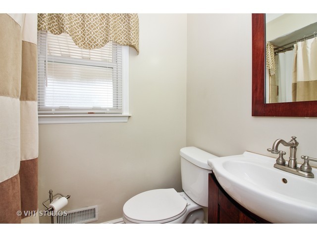 4410 Ponca St, Mchenry, IL 60050 photo 11