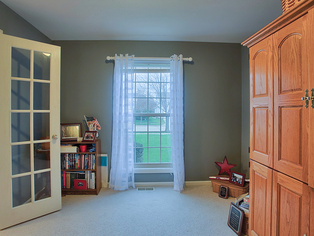 511 E Tomaras Ave, Savoy, IL 61874 photo 9