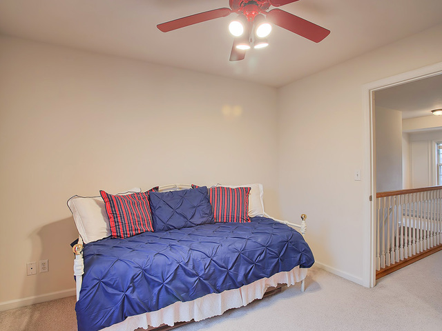 511 E Tomaras Ave, Savoy, IL 61874 photo 23
