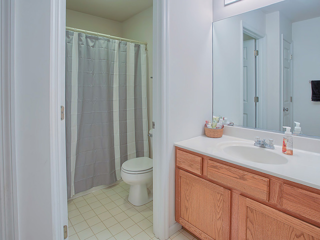 511 E Tomaras Ave, Savoy, IL 61874 photo 24