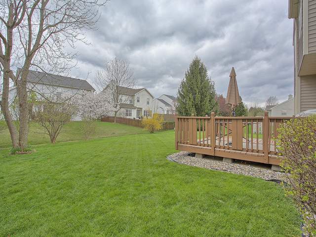 511 E Tomaras Ave, Savoy, IL 61874 photo 2