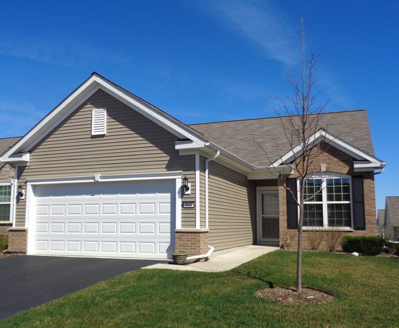 843 Butterfly Field Dr, Elgin, IL 60124 photo 1