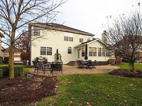 6200 Ventura Dr, Plainfield, IL 60586 photo 2