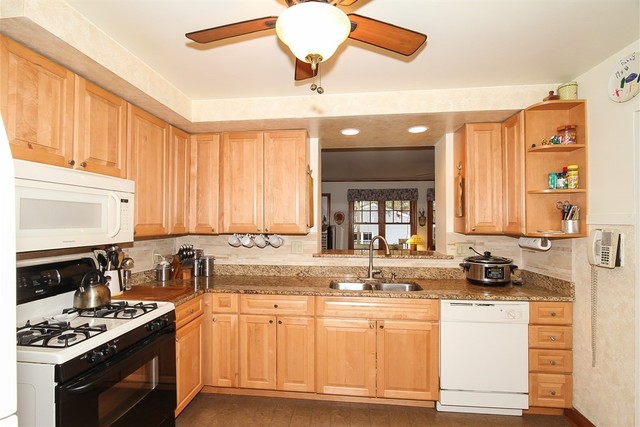 349 Harding Ave, Des Plaines, IL 60016 photo 6