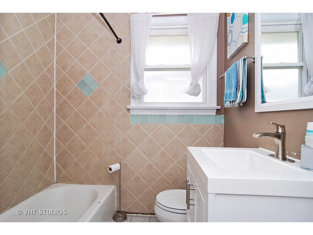 4500 Oak Park Ave, Forest View, IL 60402 photo 9