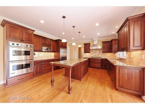 356 Trinity Ln, Oak Brook, IL 60523 photo 7