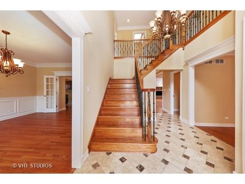 356 Trinity Ln, Oak Brook, IL 60523 photo 3