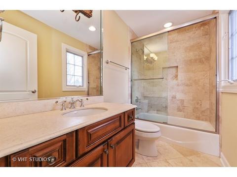 356 Trinity Ln, Oak Brook, IL 60523 photo 18