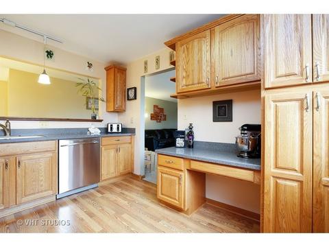 120 Springbrook Ct, Mchenry, IL 60050 photo 6
