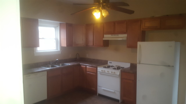 130 E 15th St, Lockport, IL 60441 photo 5