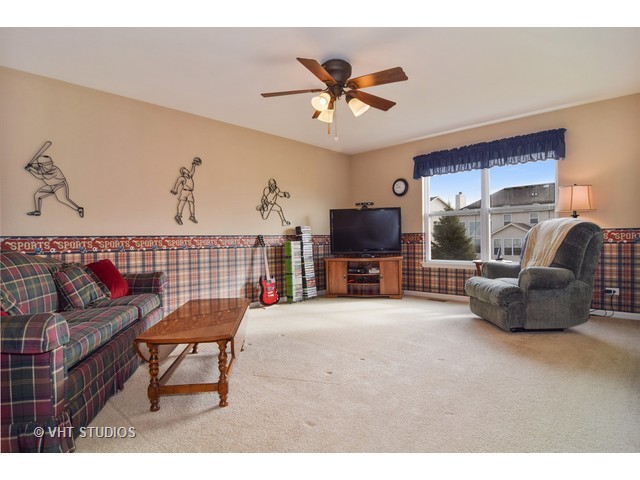 157 Primrose Ln, Bartlett, IL 60103 photo 16