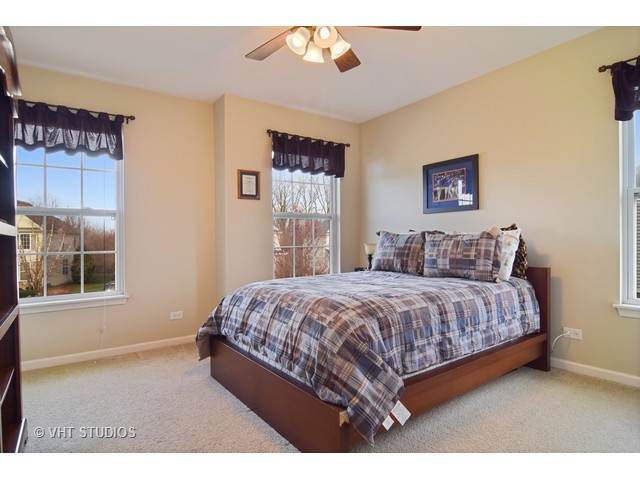 157 Primrose Ln, Bartlett, IL 60103 photo 12