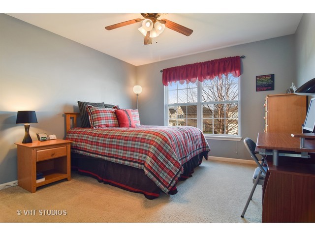 157 Primrose Ln, Bartlett, IL 60103 photo 15
