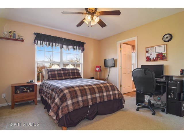 157 Primrose Ln, Bartlett, IL 60103 photo 14