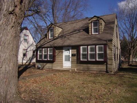 417 Sunset Dr, Elgin, IL 60123 photo 1