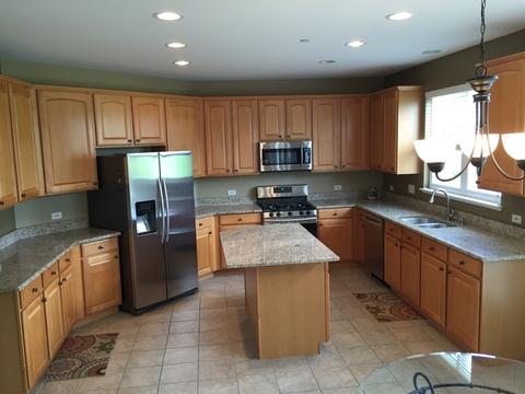 1575 Russell Dr, Hoffman Estates, IL 60192 photo 5