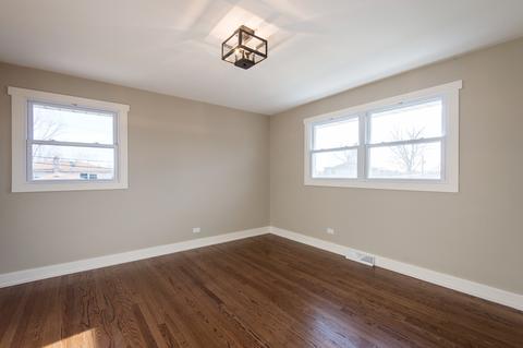 7907 W 74th Pl, Bridgeview, IL 60455 photo 11