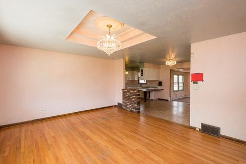 1026 Huron Dr, Elgin, IL 60120 photo 8