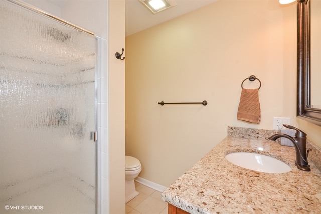 2236 Kingston Dr, Wheaton, IL 60189 photo 10