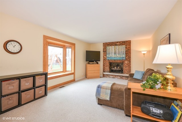 2236 Kingston Dr, Wheaton, IL 60189 photo 7
