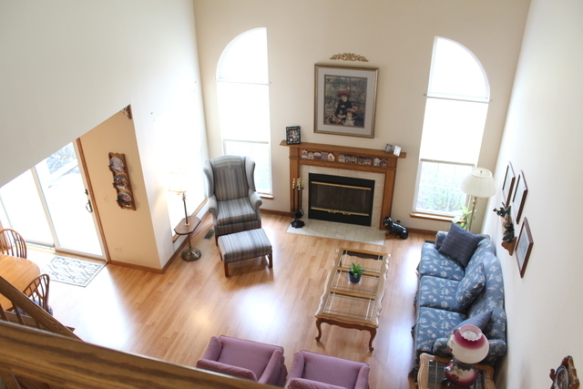 1178 Coldspring Rd, Elgin, IL 60120 photo 2