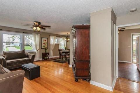 505 S Pine St, Mount Prospect, IL 60056 photo 2