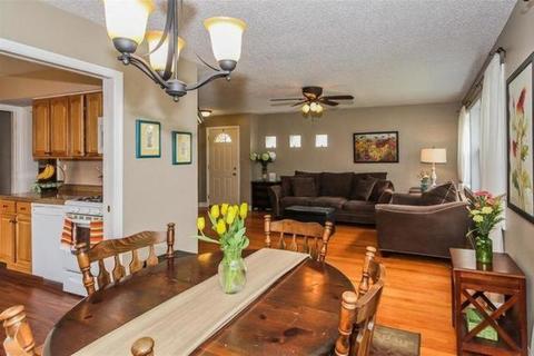 505 S Pine St, Mount Prospect, IL 60056 photo 7