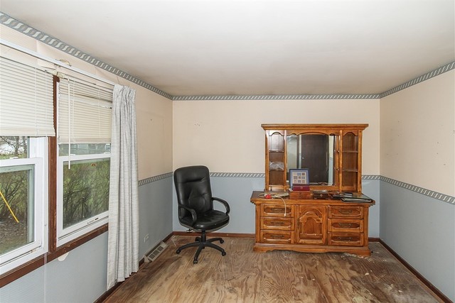 515 E Forest Ave, Des Plaines, IL 60018 photo 9