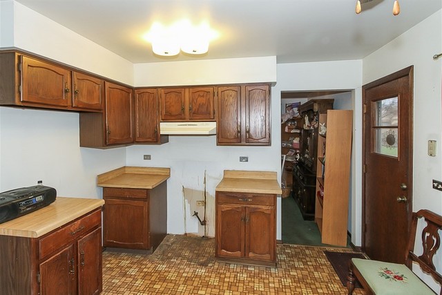 515 E Forest Ave, Des Plaines, IL 60018 photo 6