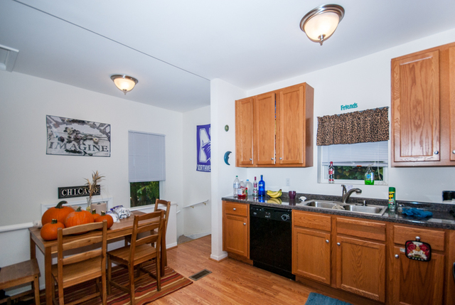 1241 Leon Pl, Evanston, IL 60201 photo 4