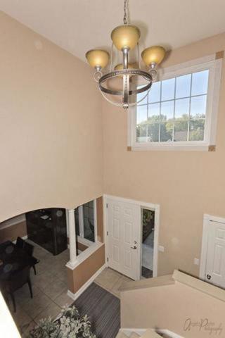 515 Greenview Ln, Wheeling, IL 60090 photo 2