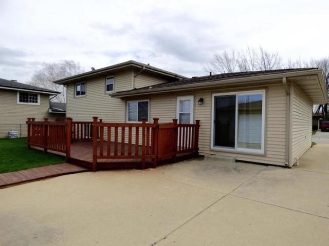728 Evergreen Ln, Bartlett, IL 60103 photo 18