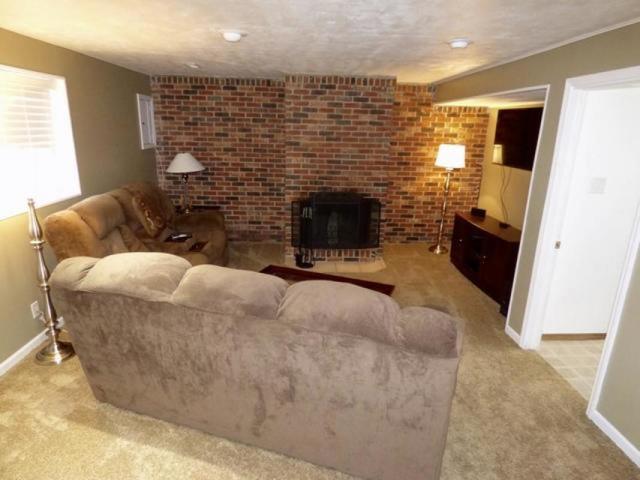 728 Evergreen Ln, Bartlett, IL 60103 photo 10