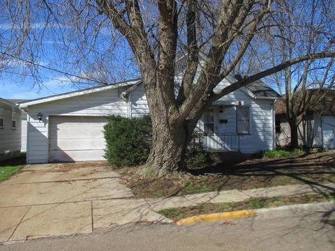 613 9th St, Peru, IL 61354 photo 1