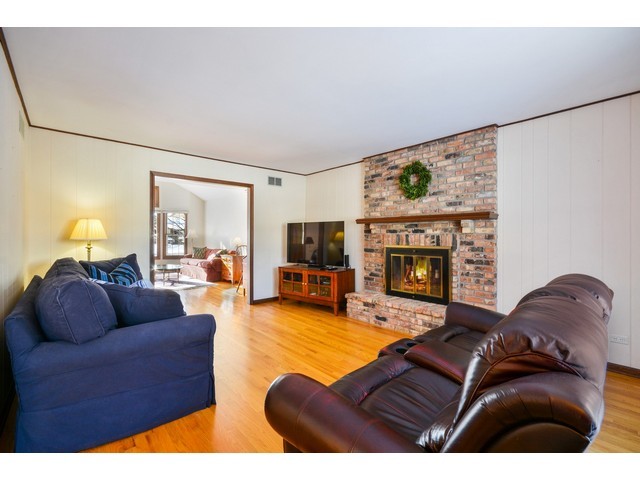1307 Brighton Dr, Wheaton, IL 60189 photo 10