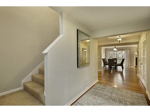 710 Glendale Rd, Glenview, IL 60025 photo 2