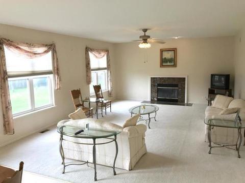 403 Gregory M Sears Dr, Gilberts, IL 60136 photo 2