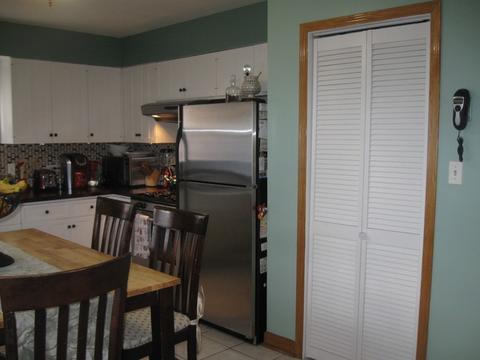 7825 W 80th St, Bridgeview, IL 60455 photo 9
