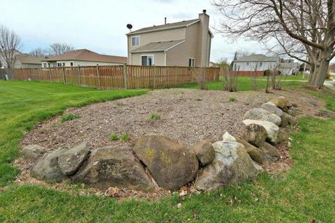902 Donnelly Pl, Mchenry, IL 60050 photo 2