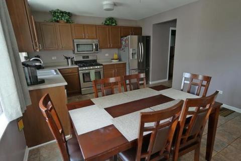 902 Donnelly Pl, Mchenry, IL 60050 photo 7