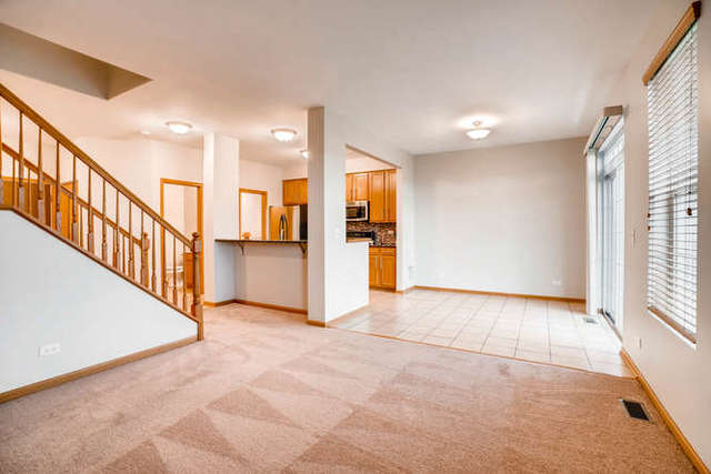 24152 Walnut Cir, Plainfield, IL 60585 photo 2