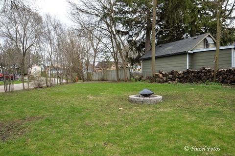 101 S Union St, Elgin, IL 60123 photo 4